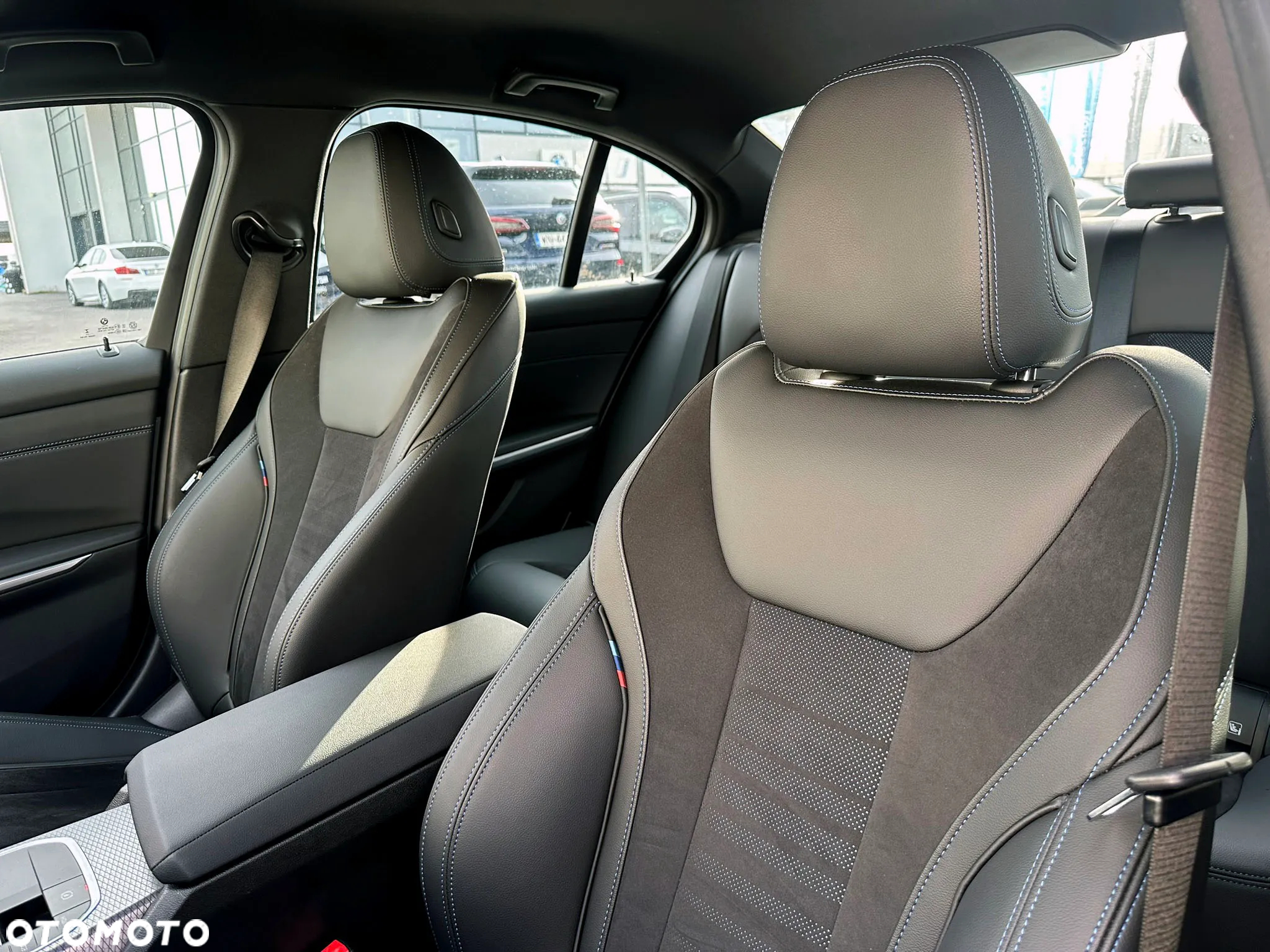 BMW Seria 3 318i M Sport - 15