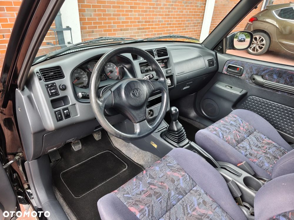 Toyota RAV4 2.0 Special - 11