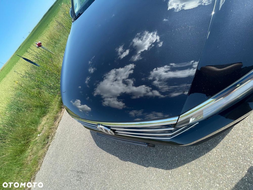 Volkswagen Passat - 11