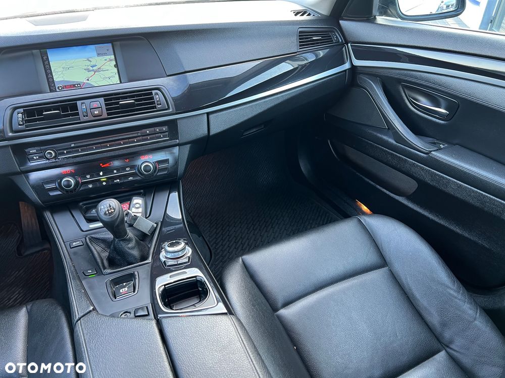 BMW Seria 5 525d - 20