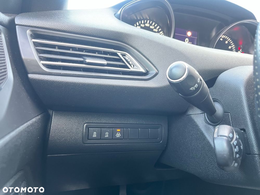 Peugeot 308 1.6 e-THP S&S GTi by Sport - 26