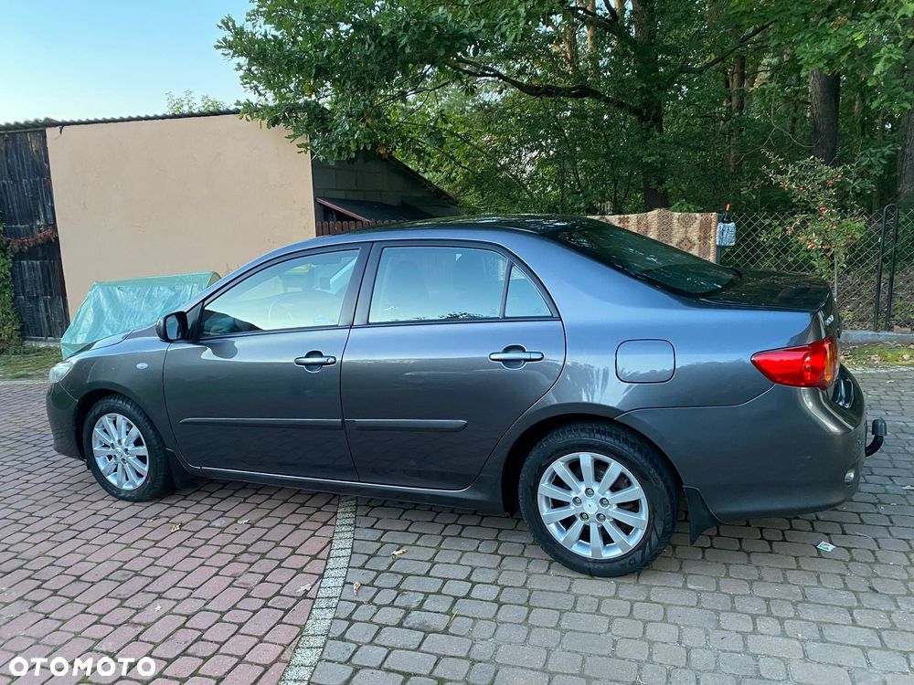 Toyota Corolla 2.0 D-4D Premium - 2