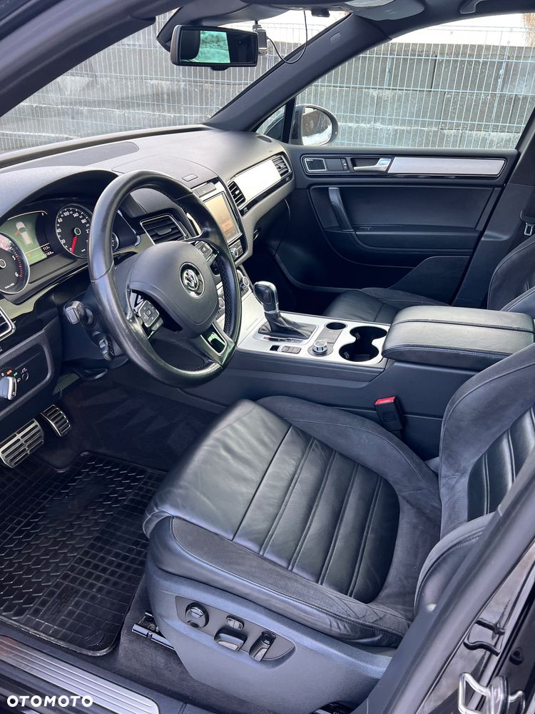Volkswagen Touareg 3.0 V6 TDI BMT R-Style - 16