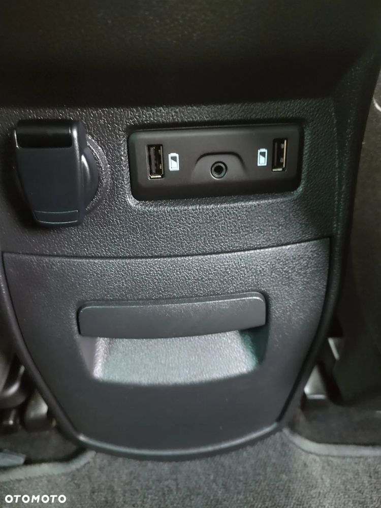 Renault Grand Scenic BLUE dCi 120 BOSE EDITION - 33