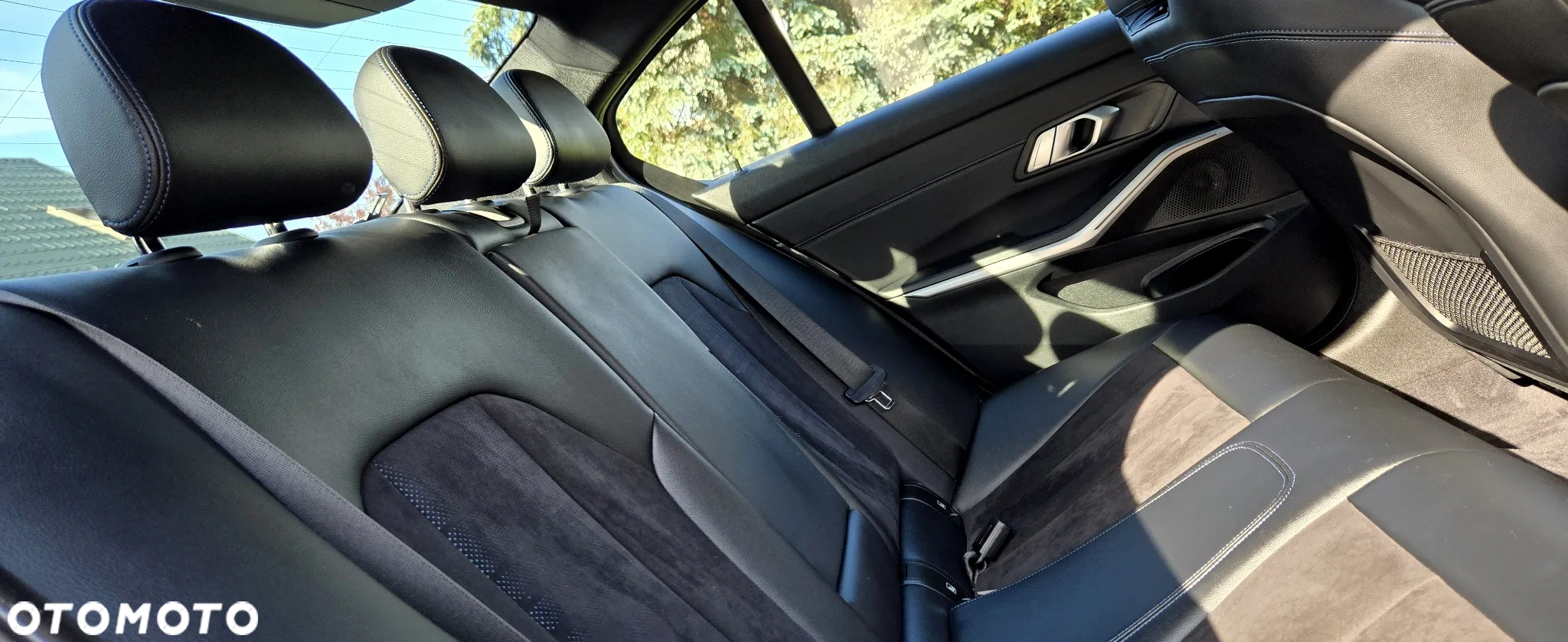 BMW Seria 3 330i M Sport - 10