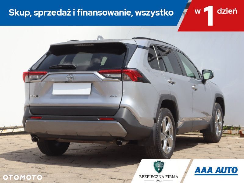 Toyota RAV4 - 7