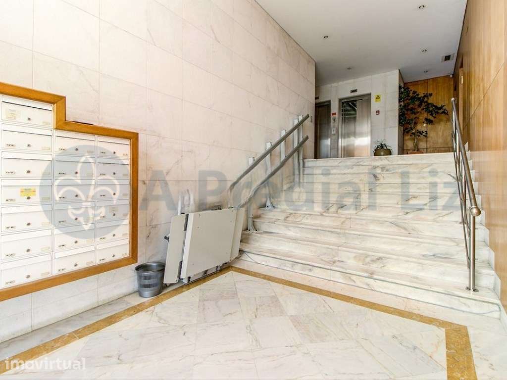 APARTAMENTO T3 MODERNO com GRANDE VARANDA e GARAGEM - Grande imagem: 4/13