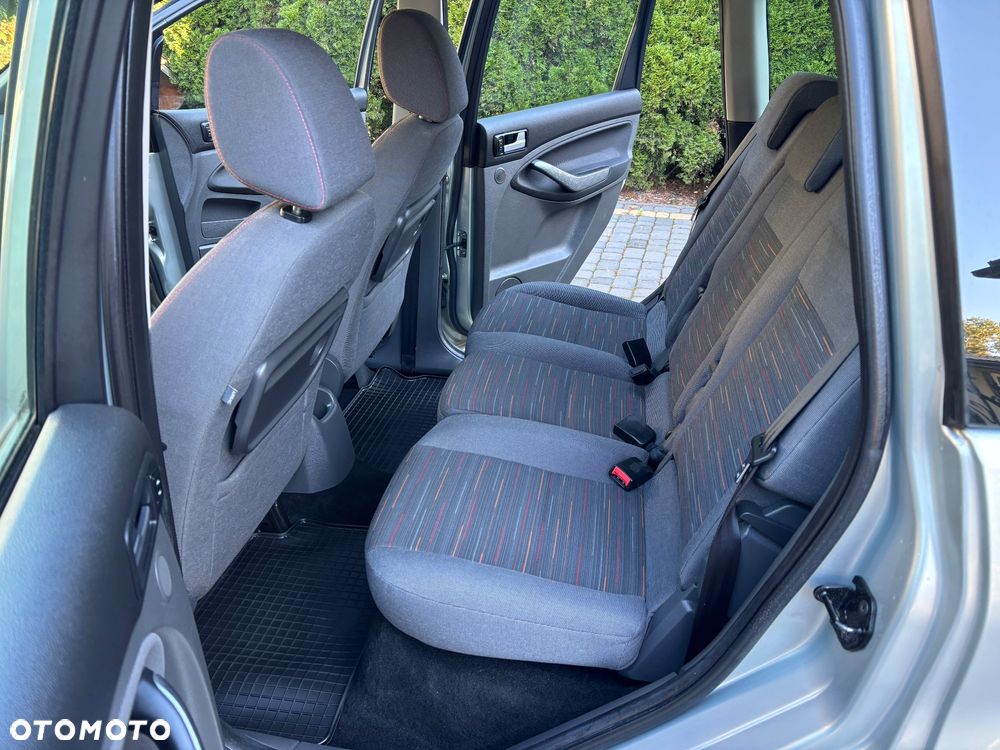 Ford C-MAX 1.8 Ghia - 12