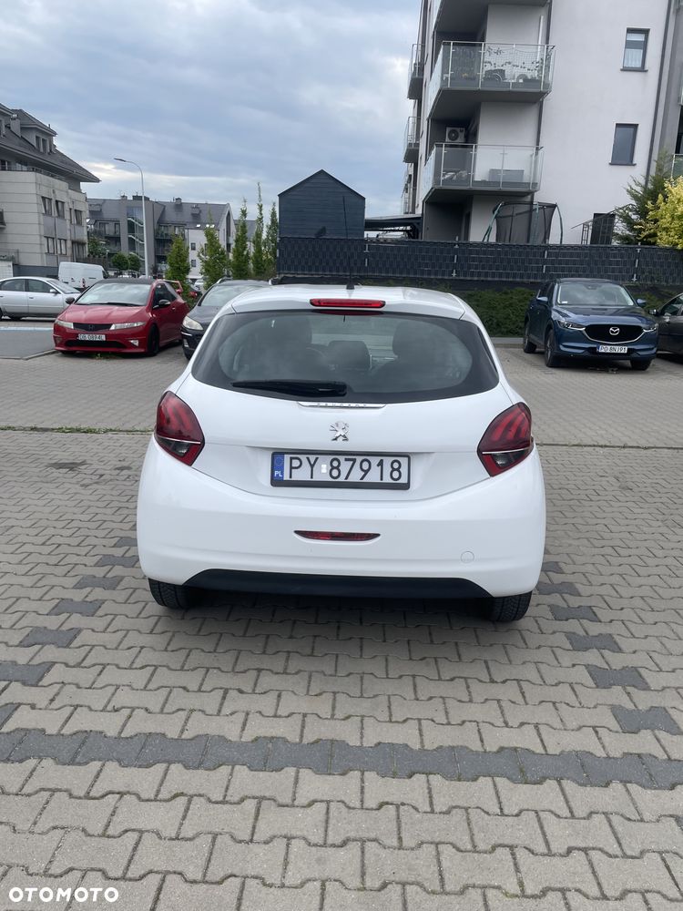 Peugeot 208 - 9