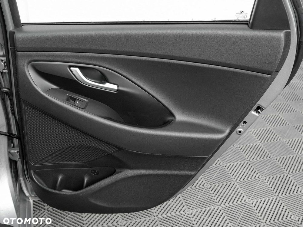 Hyundai i30 1.5 DPI Classic + - 24