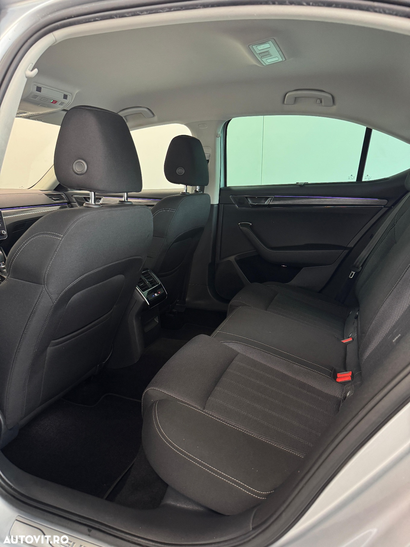Skoda Superb 2.0 TDI DSG Style - 28