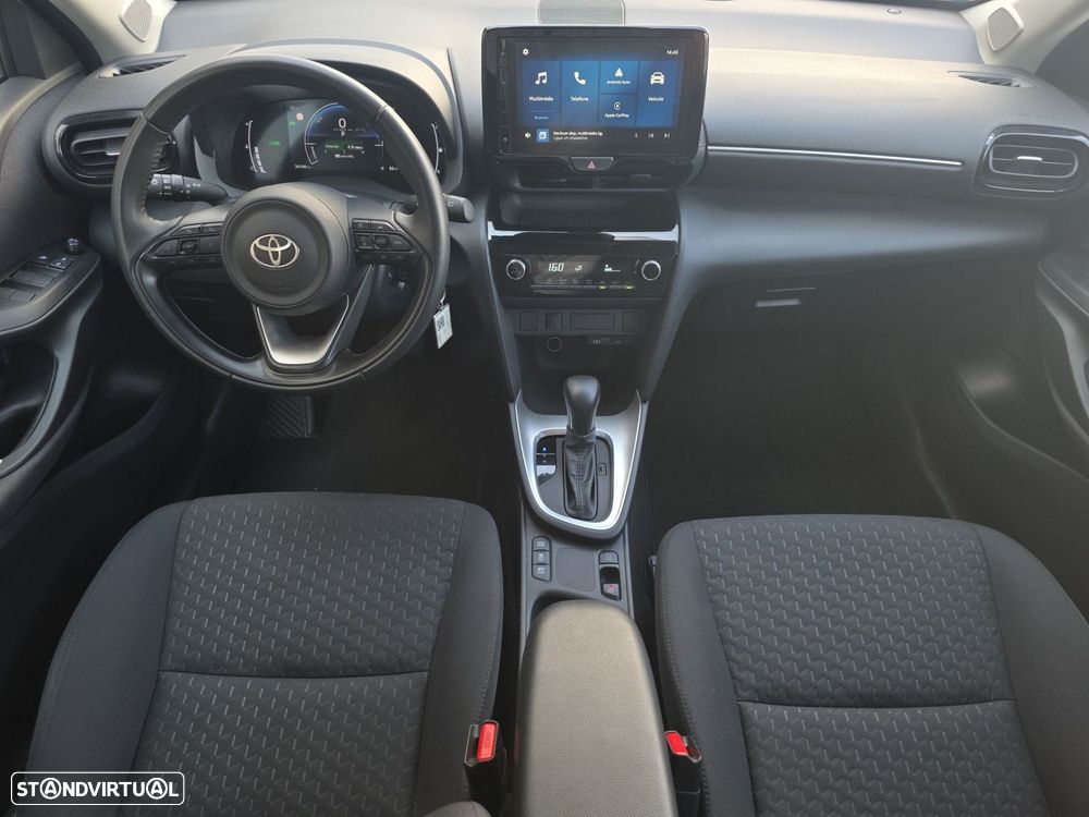 Toyota Yaris Cross - 12