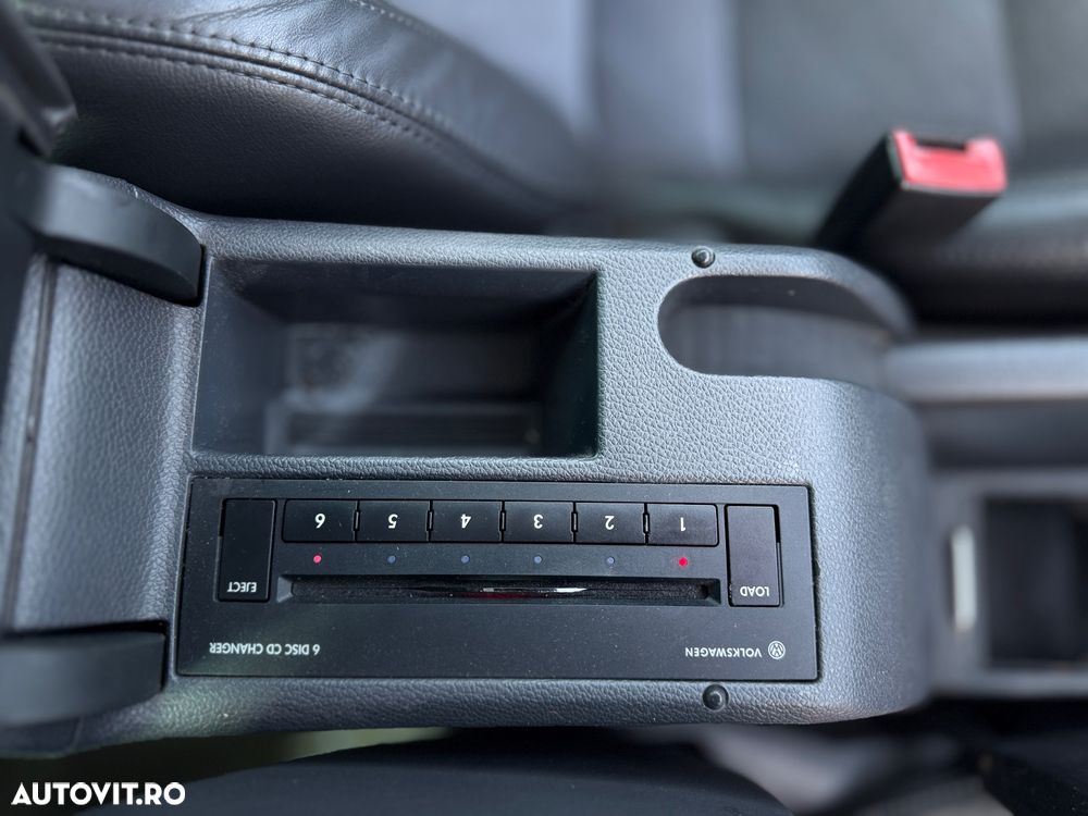 Volkswagen Golf 2.0 TDI 4Motion Sportline - 11