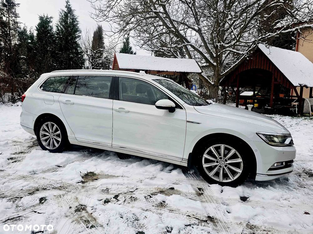 Volkswagen Passat Variant 2.0 TDI SCR 4Motion DSG Highline - 9