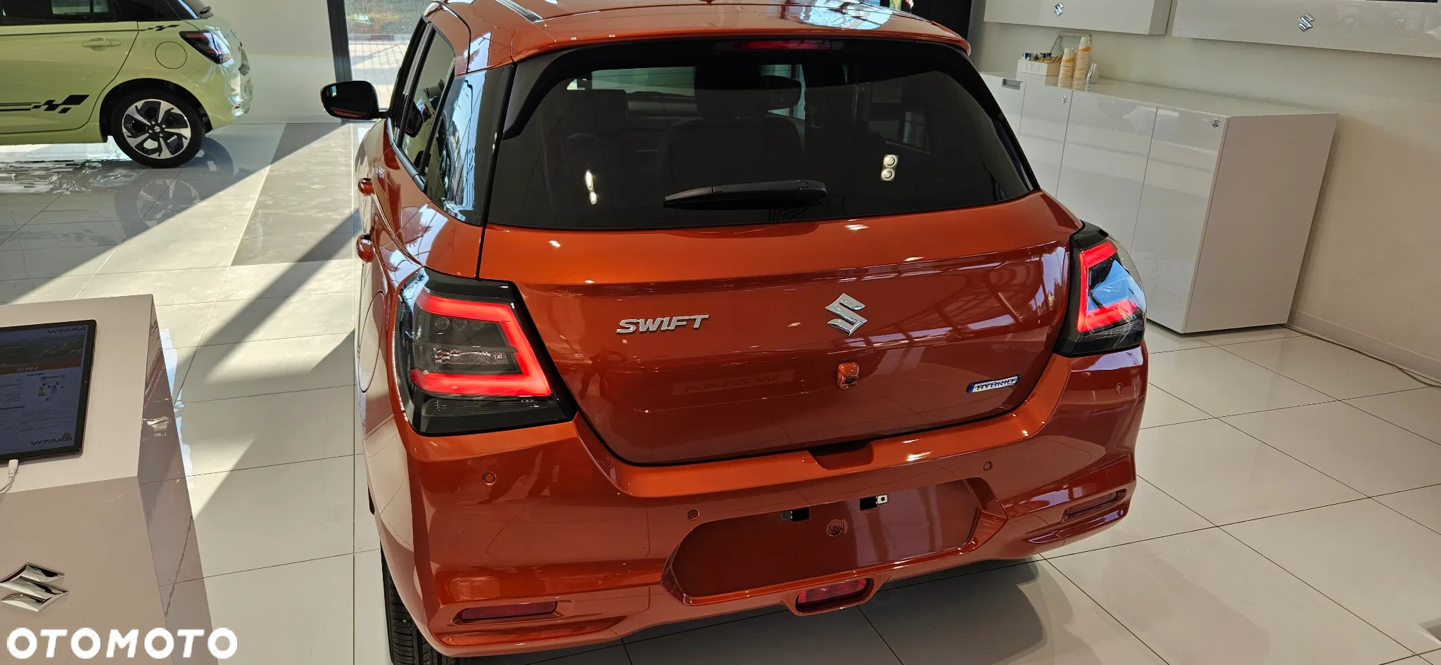 Suzuki Swift 1.2 Dualjet SHVS Premium Plus CVT - 5