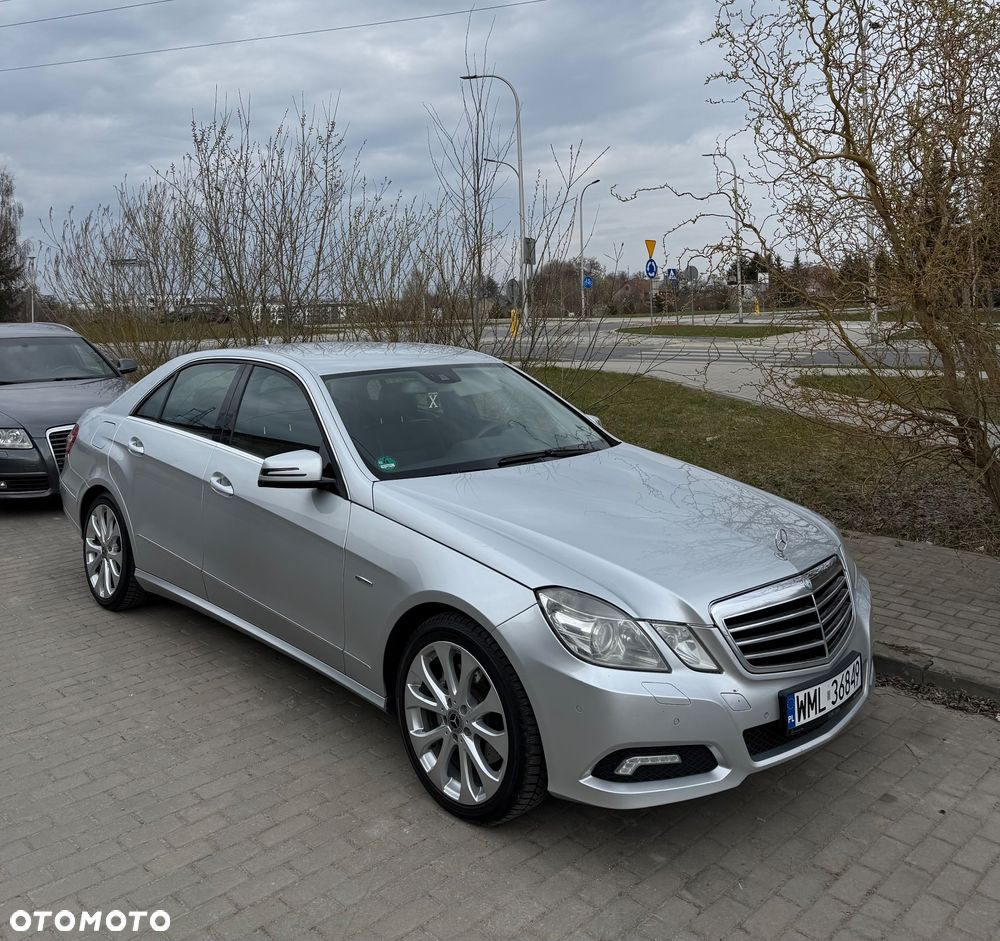 Mercedes-Benz Klasa E 350 CDI DPF 4Matic BlueEFFICIENCY 7G-TRONIC Avantgarde - 1