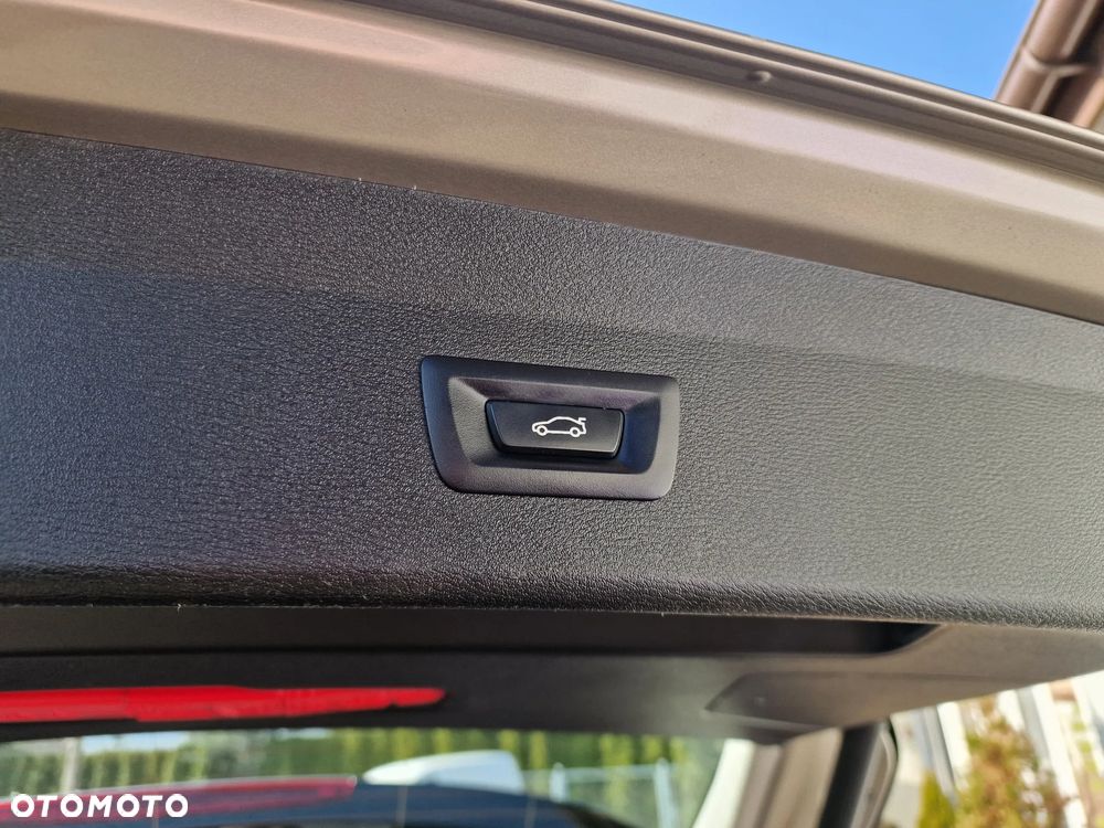 BMW X1 sDrive20i Advantage sport - 17