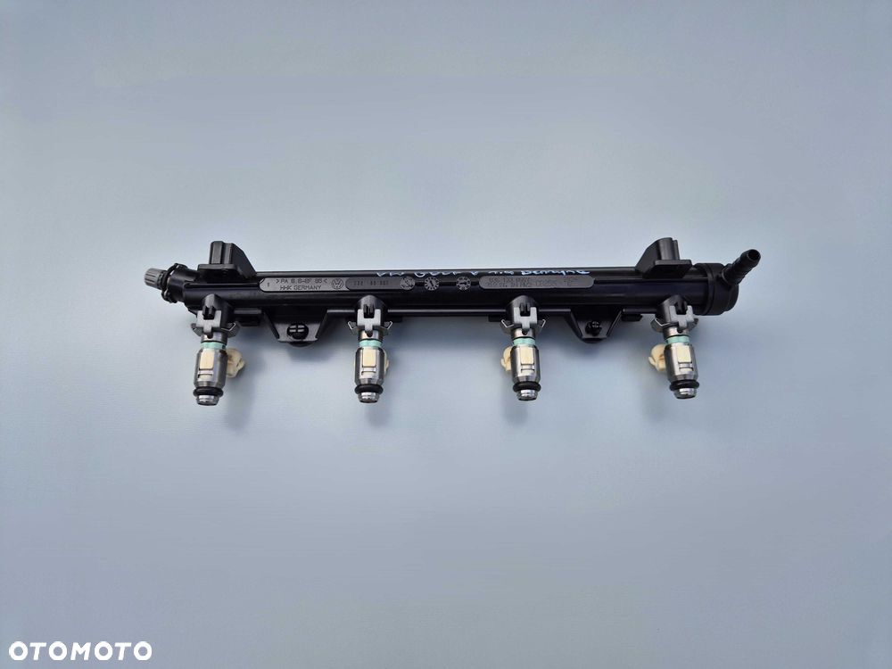 Komplet Listwa Wtryskowa z wtryskiwaczami VW GOLF V 1.4 16V 036133320 Seat Skoda 1.6 16V