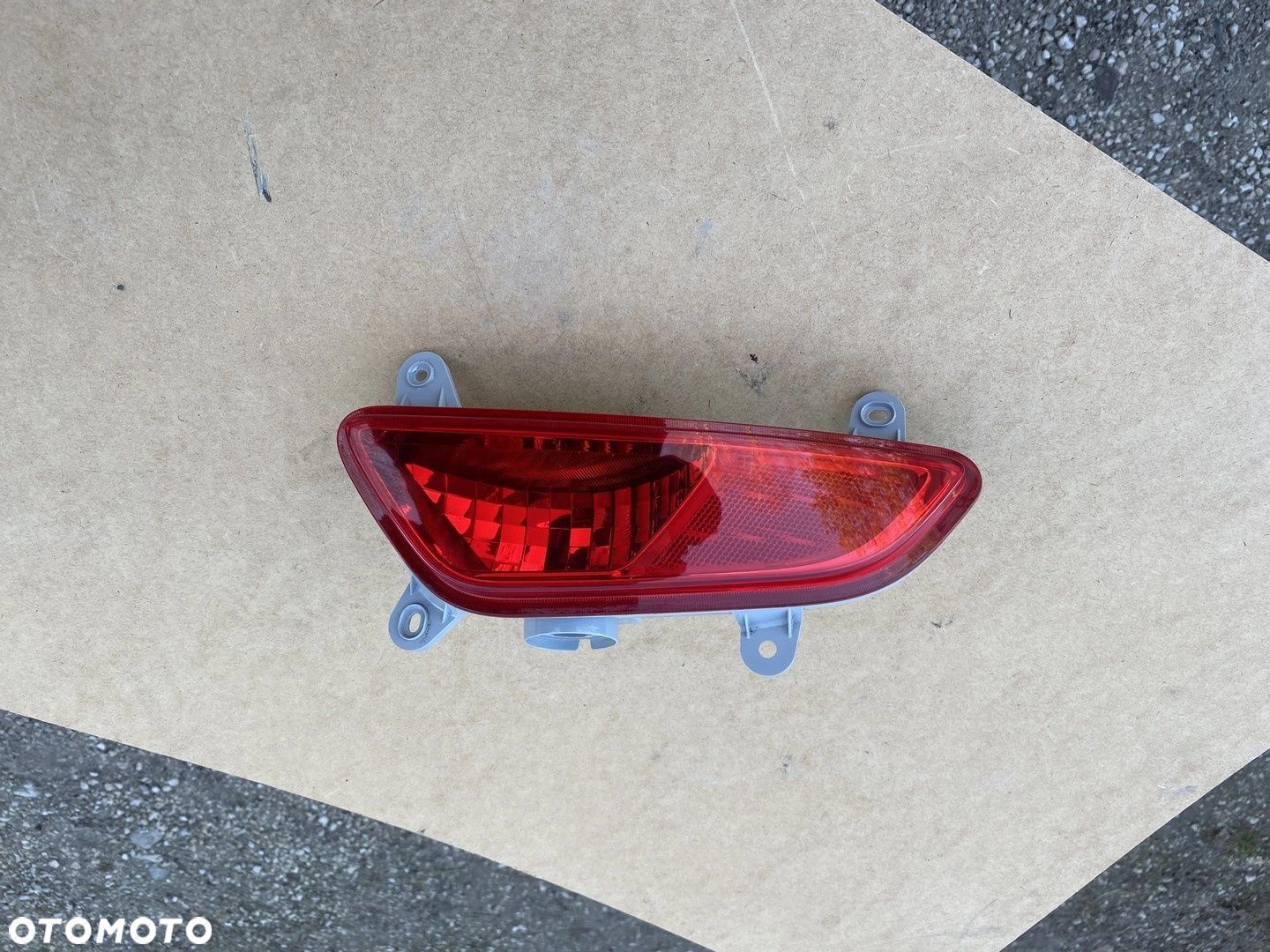LAMPA PRZECIWMGIELNA TYLNA PRAWA HYUNDAI IX20 92405-1K0 - 1