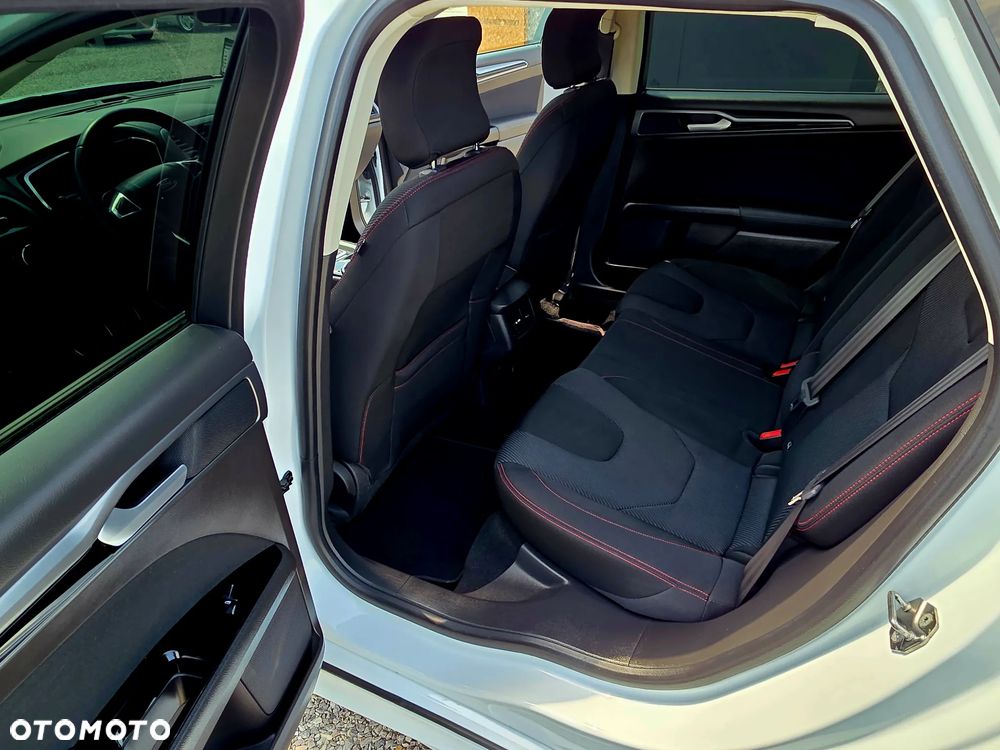 Ford Mondeo 1.5 EcoBoost ST-Line - 17