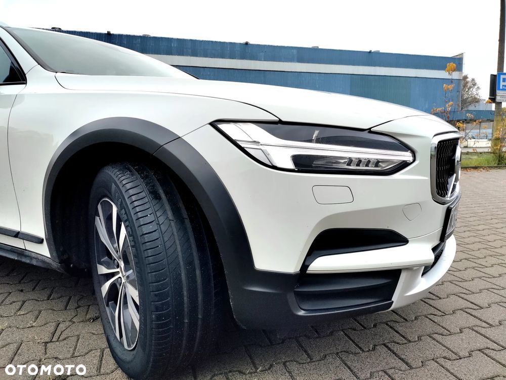 Volvo V90 Cross Country D4 AWD Pro - 4