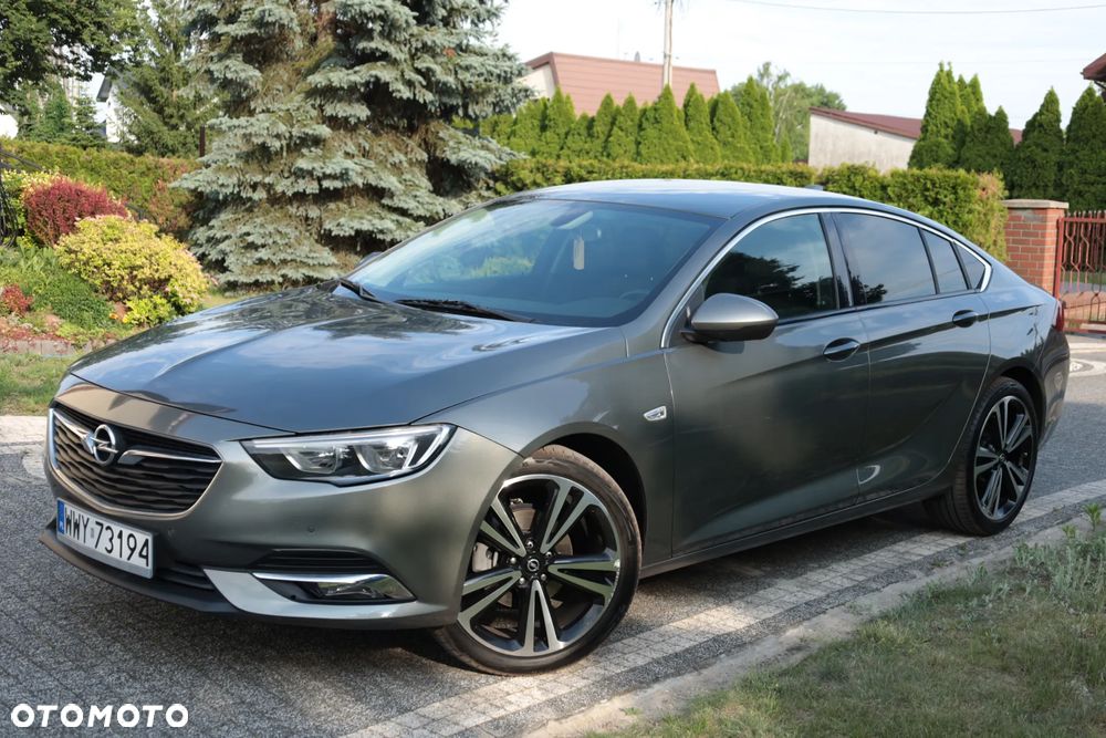 Opel Insignia - 1
