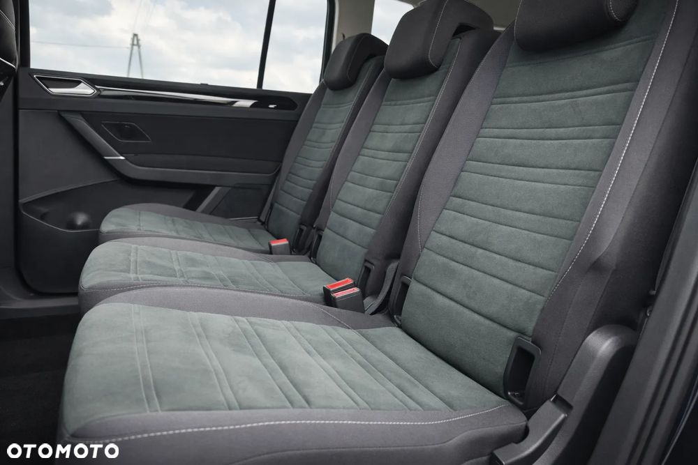 Volkswagen Touran 2.0 TDI SCR DSG Highline - 19