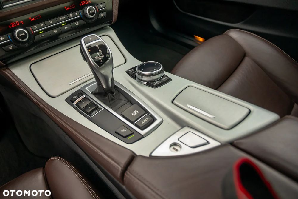 BMW Seria 5 535d Luxury Line - 32