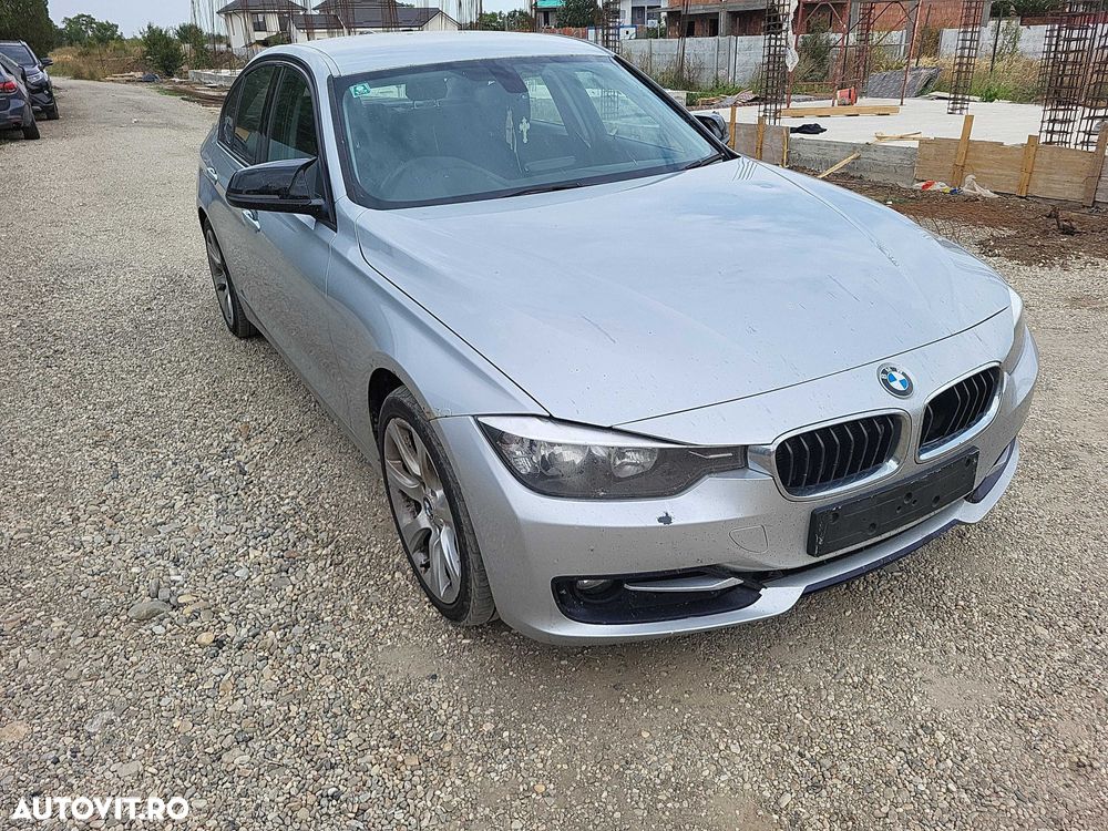 Tragar,calandru bmw f30 Piese Dezmembrez Dezmembrari BMW F30 - 4