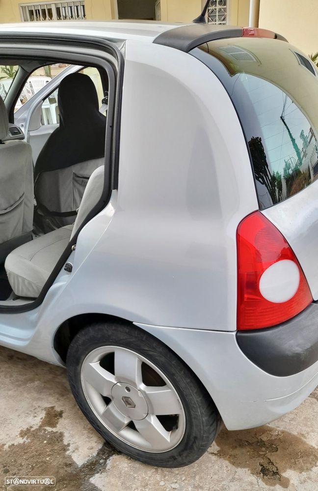 Renault Clio 1.2 16V Expression - 3