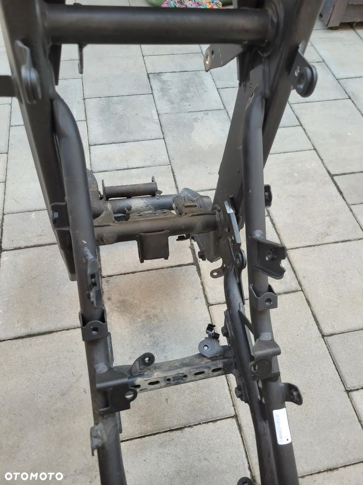 Rama z dokumentami Yamaha MT 125 2021 - 14