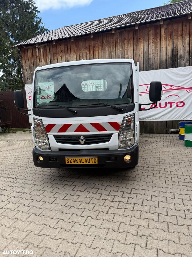 Renault Maxity - 12