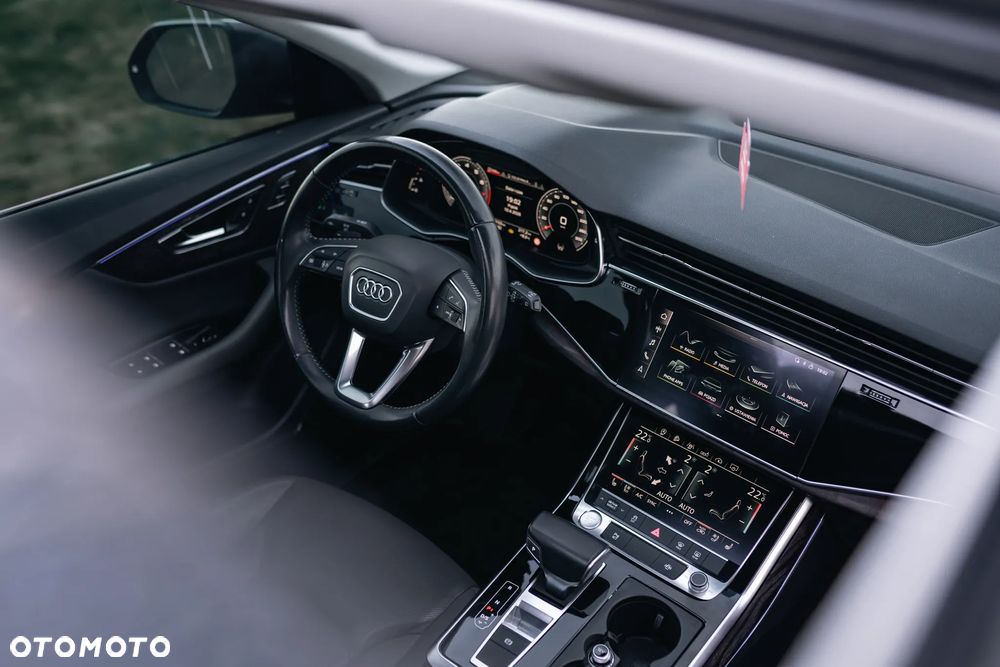 Audi Q8 SUV TFSI quattro 250 kW tiptronic S line business - 40