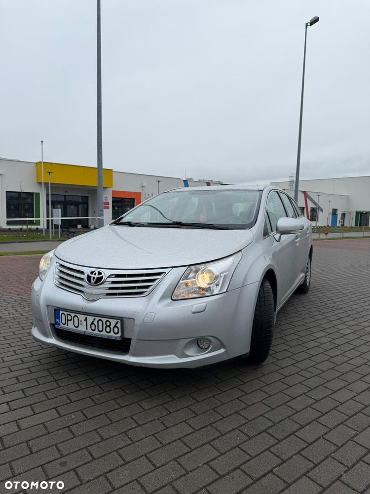 Toyota Avensis 2.0 D-4D Luna - 11