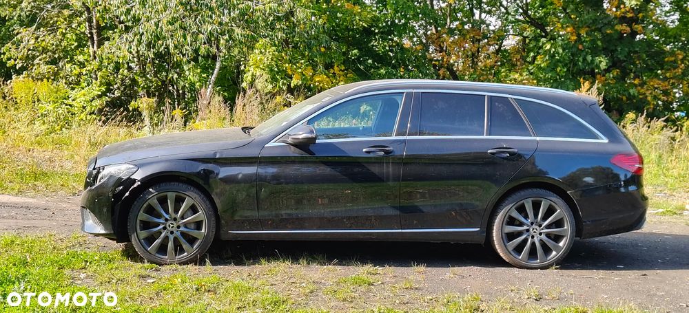 Mercedes-Benz Klasa C 300 de 9G-TRONIC - 11