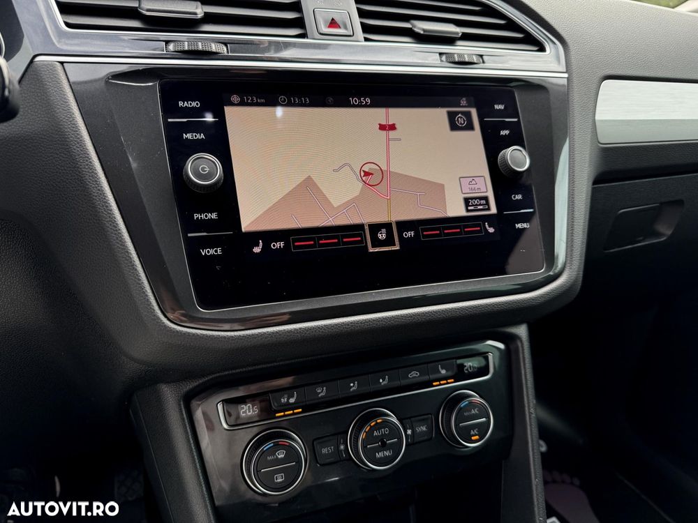 VOLKSWAGEN Tiguan 2018 — imagine 30