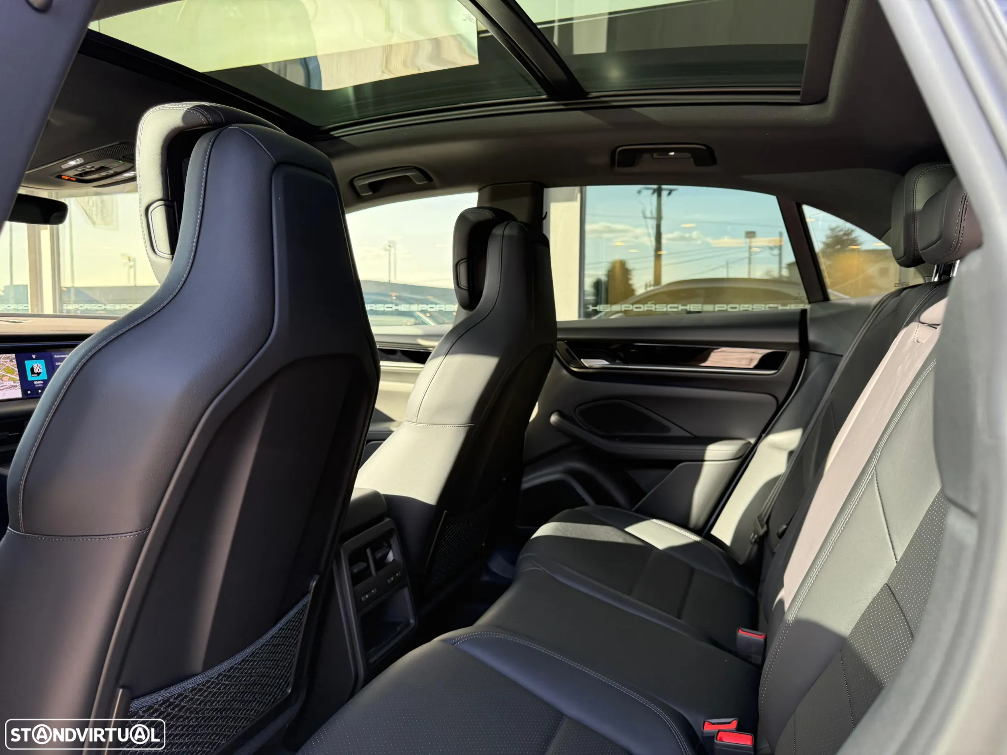 Porsche Macan Electric 4 - 19