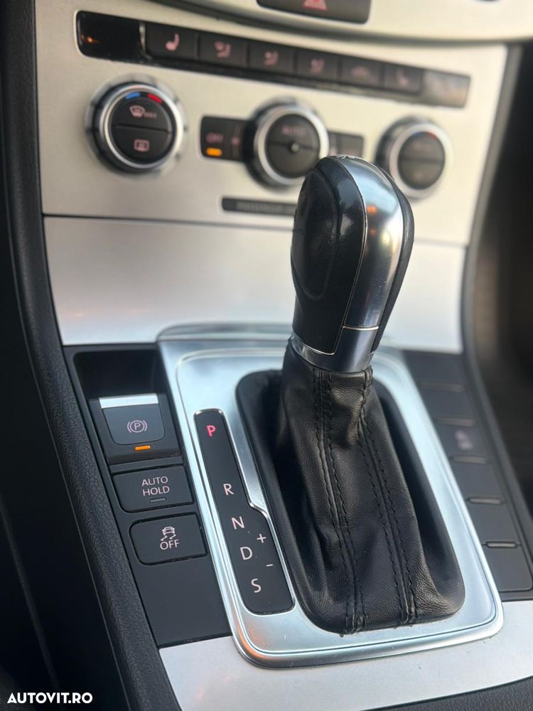 Volkswagen Passat 2.0 TDI DSG BlueMotion Technology Comfortline - 10