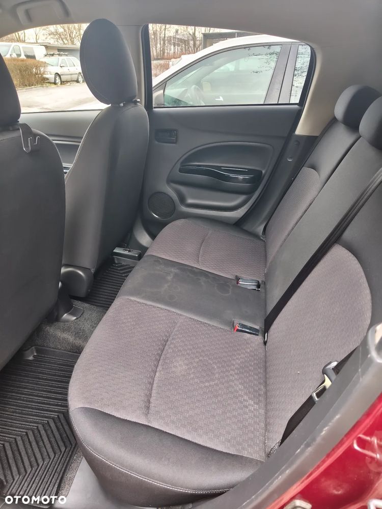 Mitsubishi Space Star - 12