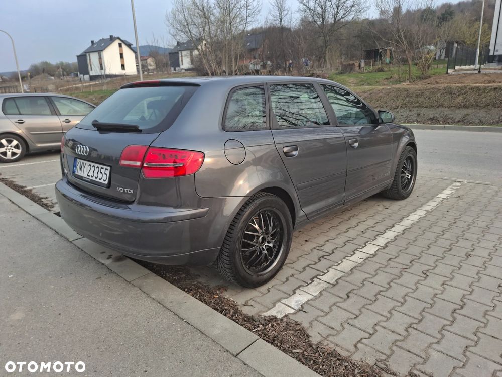 Audi A3 Sportback 1.9 TDI Ambiente - 5