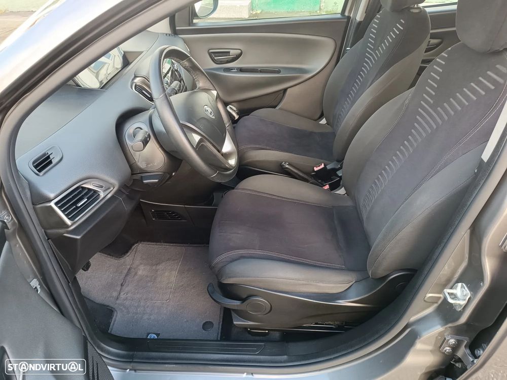 Lancia Ypsilon 1.2 S&S Urban - 9