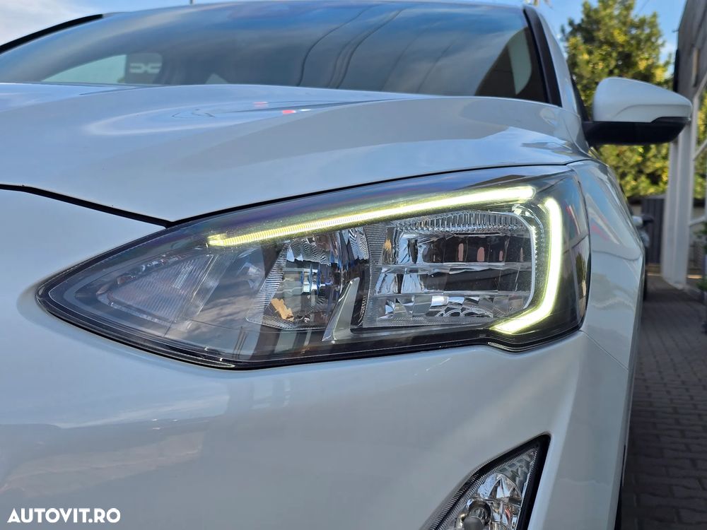 Ford Focus - 35