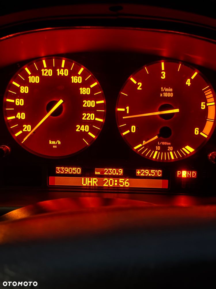 BMW Seria 5 - 11