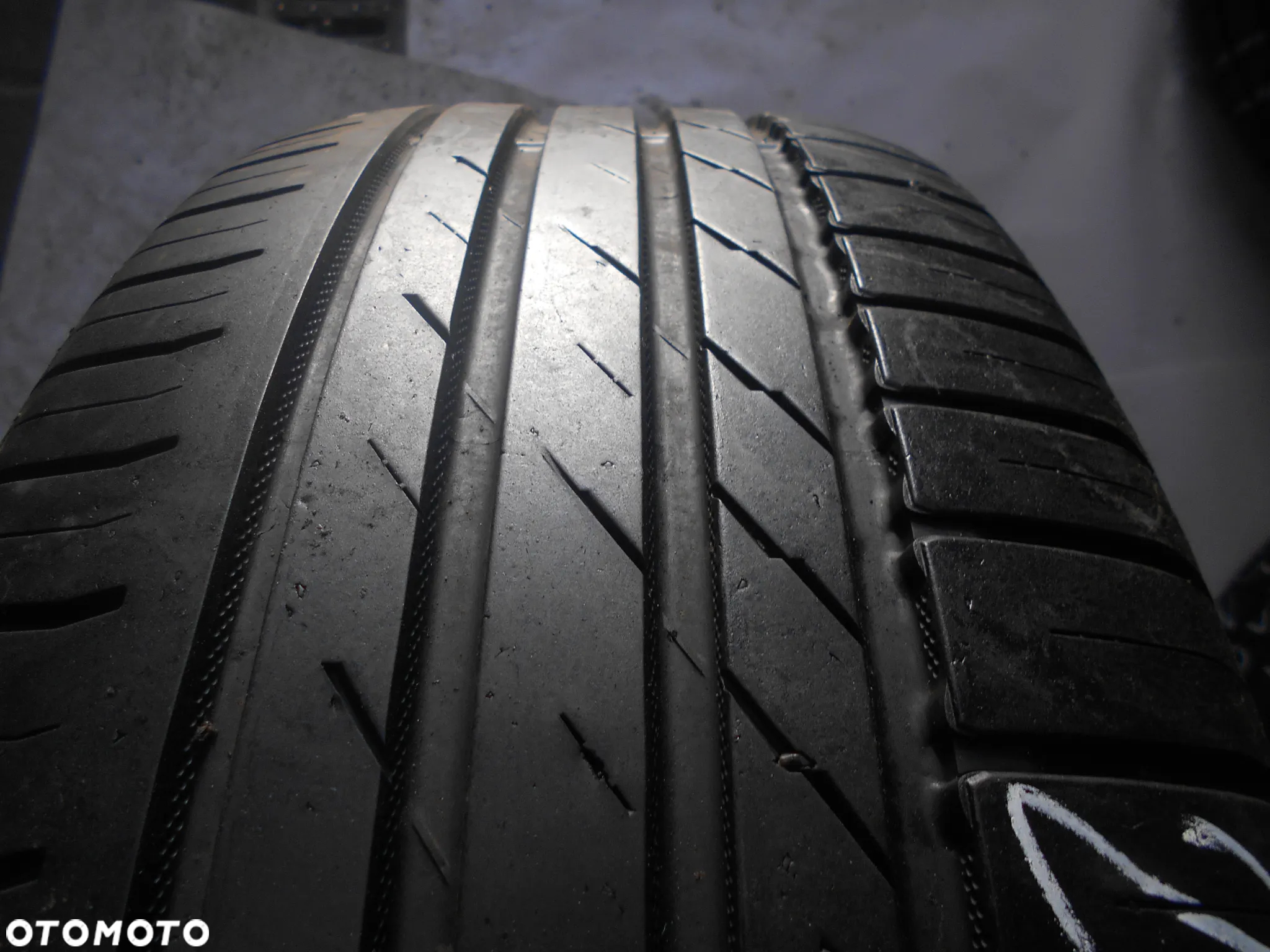 OPONA POJEDYNKA  235/55R18 NOKIAN WETPROOF 1 DOT 4323 7.7MM - 2