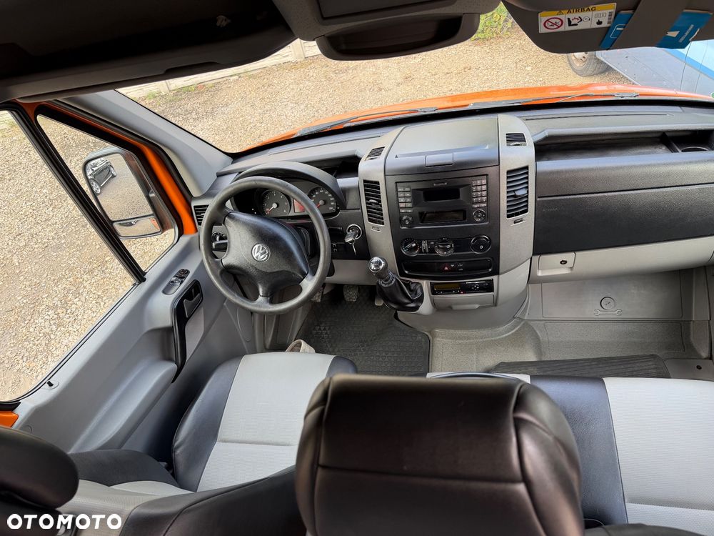 Volkswagen CRAFTER 6 osób Brygadówka - 10