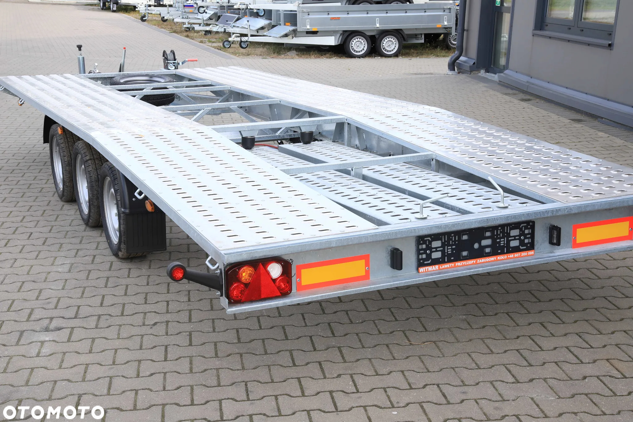 Niewiadów Jupiter 6 x2.1 3 osie DMC 3500 kg Koła 195R13C - 9