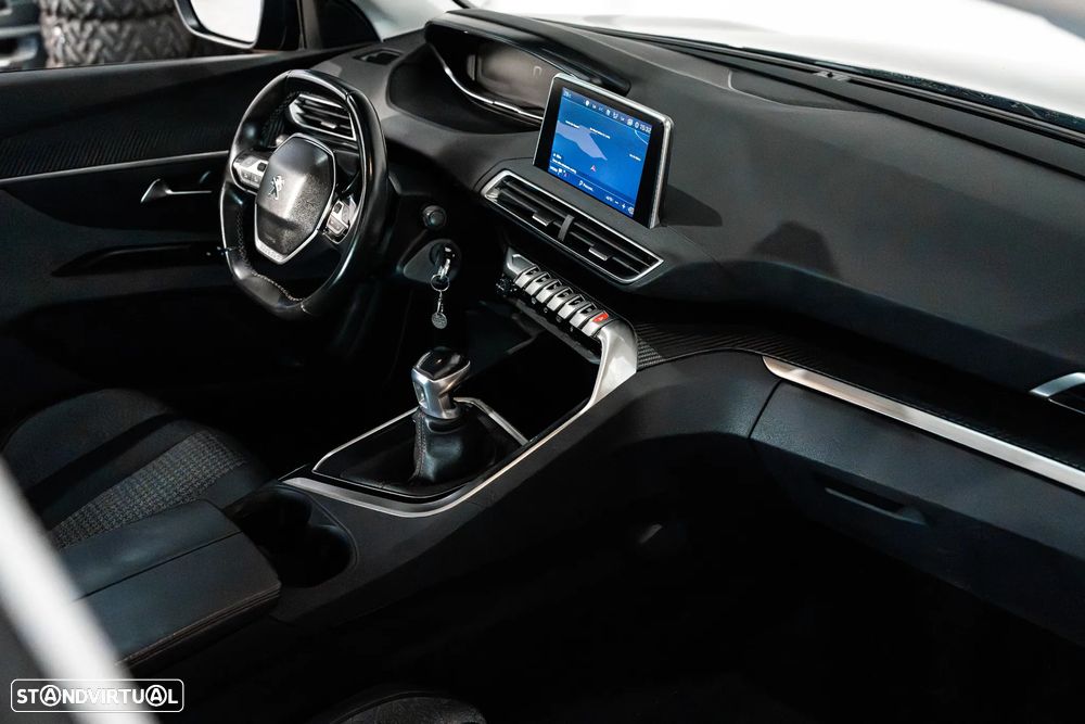 Peugeot 3008 PureTech 130 Stop & Start GPF Active Business-Pack - 6