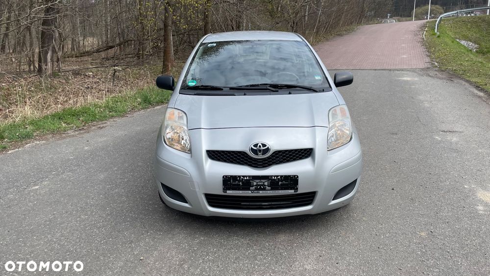 Toyota Yaris 1.33 Luna - 1