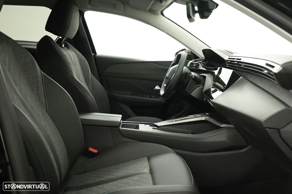 Peugeot 408 1.2 PureTech Allure EAT8 - 21