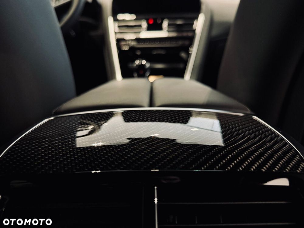 BMW Seria 8 - 12